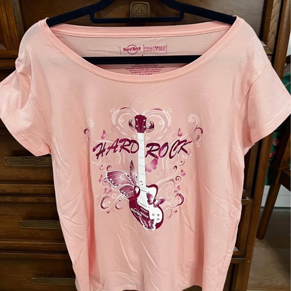 Hard Rock Cafe Pink Short Sleeve Tee- NWOT!